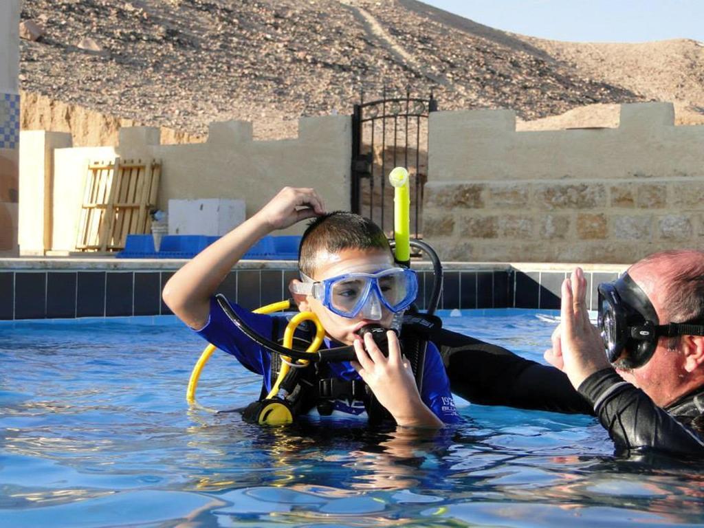 Arab Divers Dive Center And Bed & Breakfast Áqaba Exterior foto