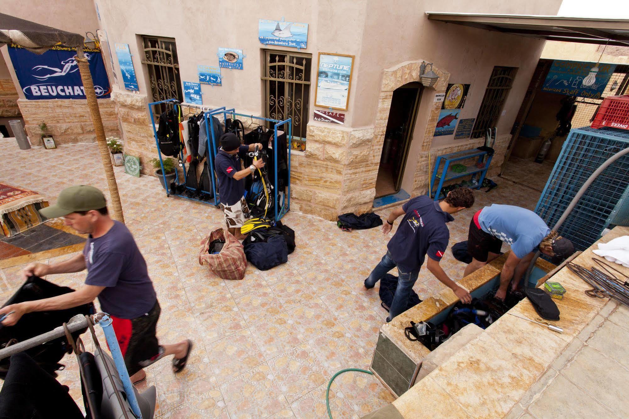 Arab Divers Dive Center And Bed & Breakfast Áqaba Exterior foto