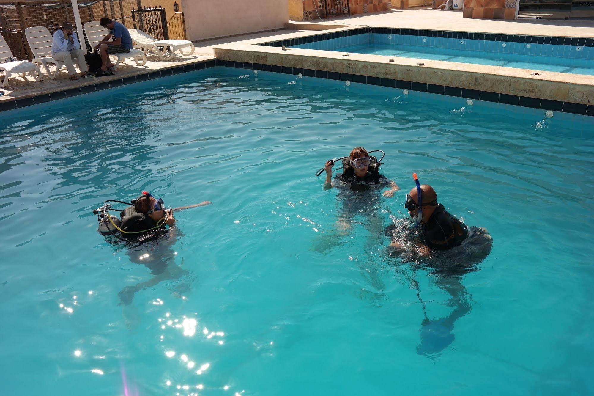 Arab Divers Dive Center And Bed & Breakfast Áqaba Exterior foto