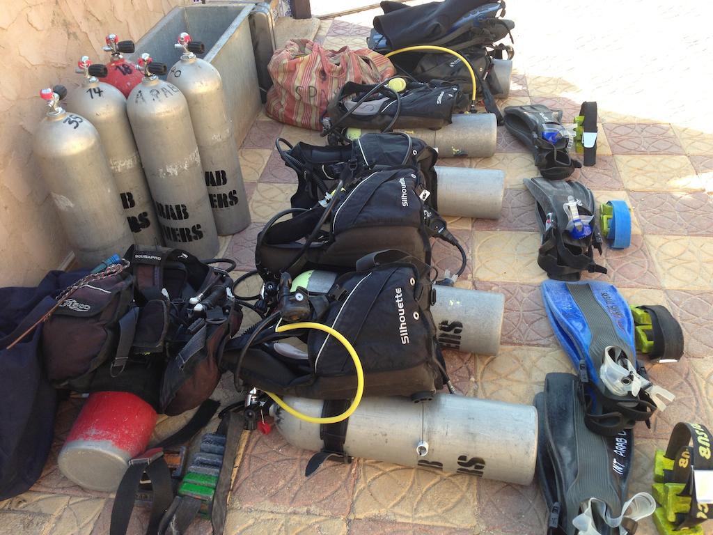 Arab Divers Dive Center And Bed & Breakfast Áqaba Exterior foto
